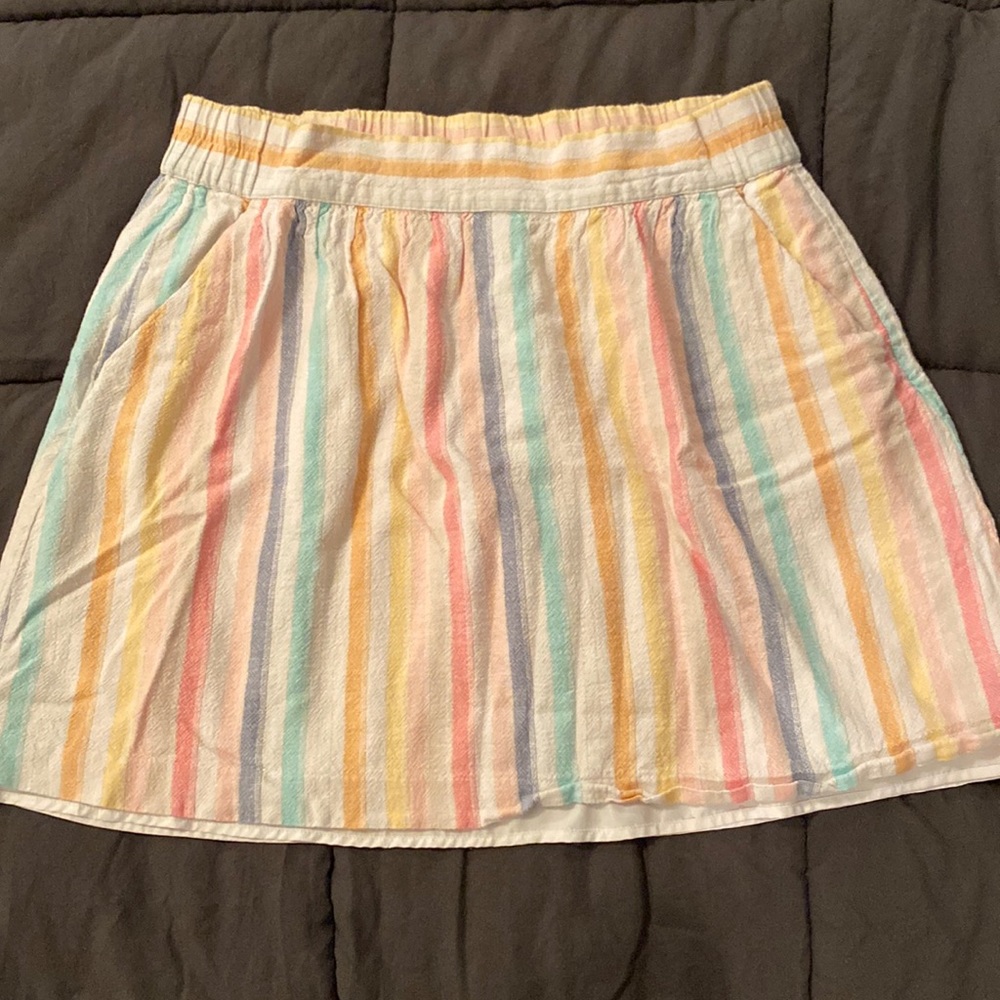 Multi-color Loft skirt w/ pockets!